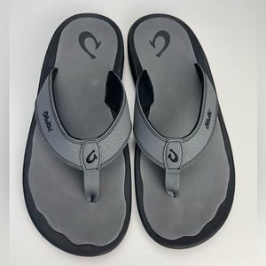 OluKai Ohana Sandals Mens Size 12 Gray Slip On Flip Flops - EUC